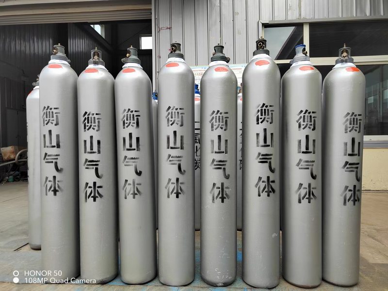 二氧化碳?xì)馄?>
                                                            </div>
                                                            <div   id=
